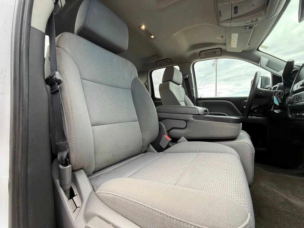Used 2017 SUMMIT WHITE GMC DOUBL CAB 2WD 144 image 10