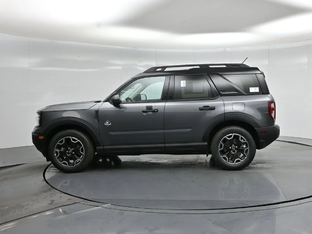 New 2026 Carbonized Gray Metallic Ford Outer Banks image 27