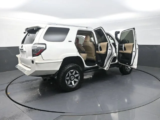 Used 2016 White Toyota SR5 Premium image 46