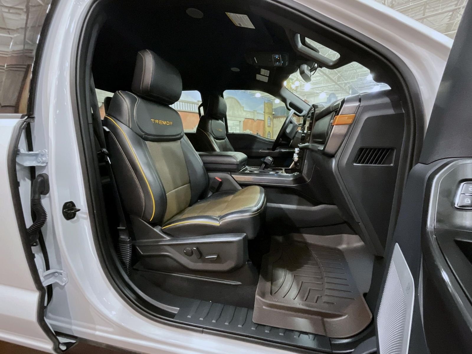 Used 2023 White Ford Tremor image 15