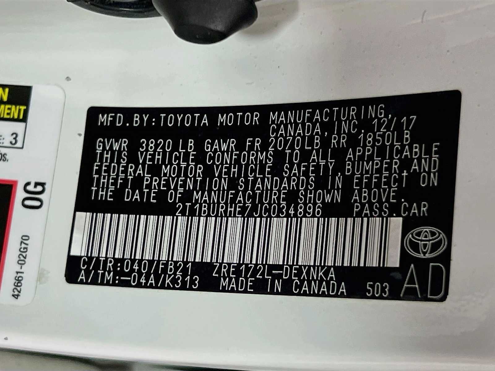 Used 2018 Super White Toyota LE image 31