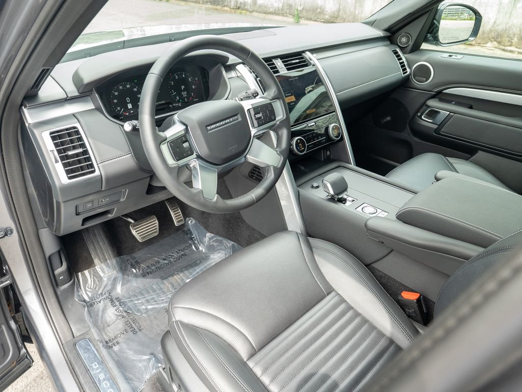 Used 2025 Gray Land Rover Dynamic SE image 12