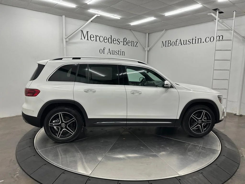 New 2026 White Mercedes-Benz GLB 250 image 8