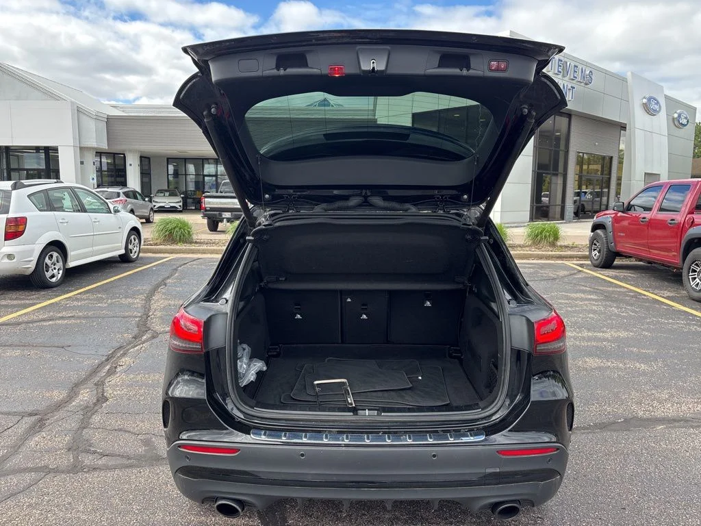 Used 2022 Night Black Mercedes-Benz GLA 35 AMG® image 27