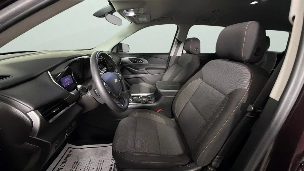 Used 2021 BLACK CHERRY METALLIC Chevrolet LT Cloth image 17