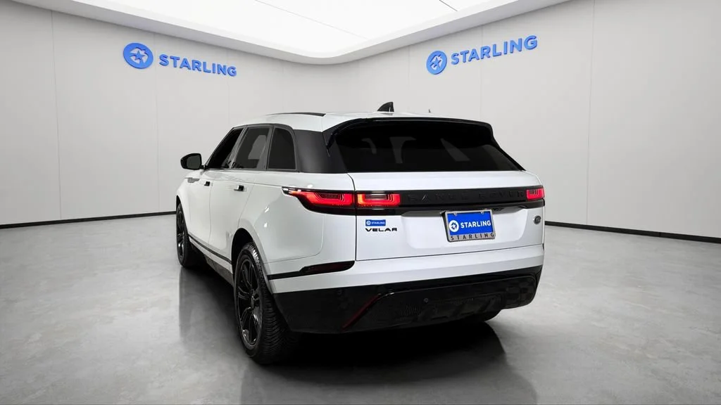 Used 2023 White Land Rover R-Dynamic S image 14