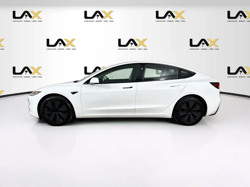 Used 2025 White Tesla Long Range image 4