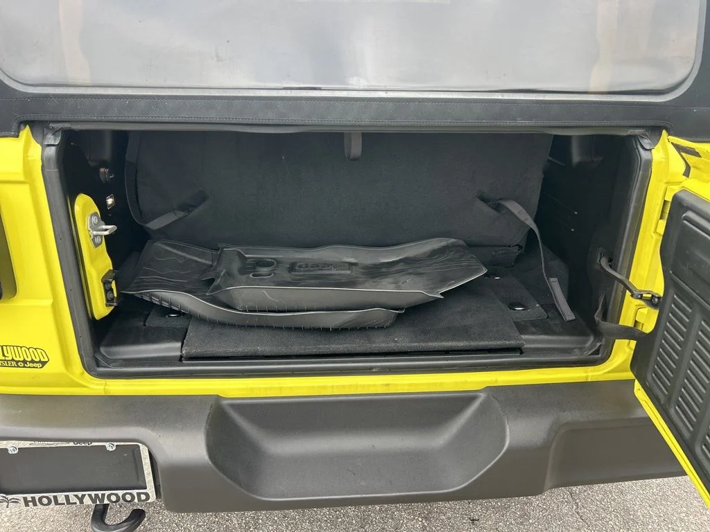 Used 2023 Yellow Jeep Sport S image 31