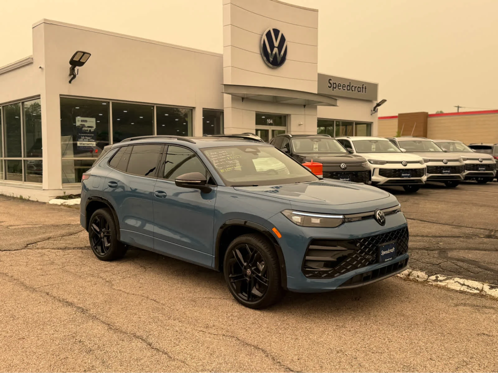 2026 Volkswagen Tiguan SE R-Line Black