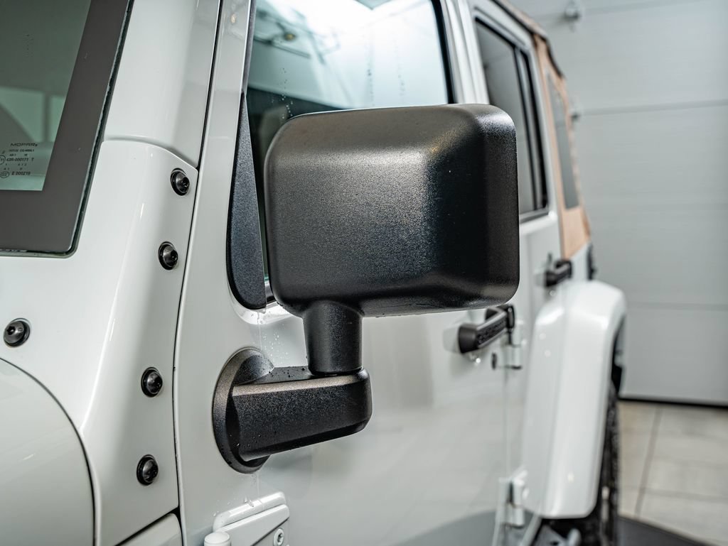 Used 2018 Bright White Clearcoat Jeep Unlimited Sport image 9