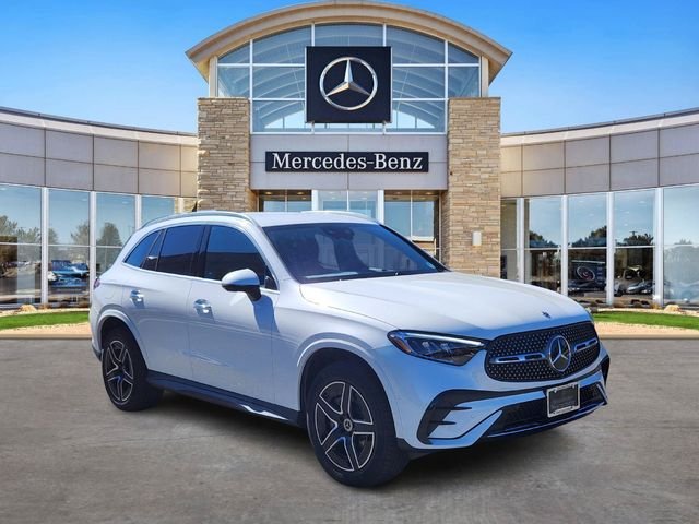 Used 2026 MANUFAKTUR Moonlight White Metallic Mercedes-Benz GLC 300 image 6