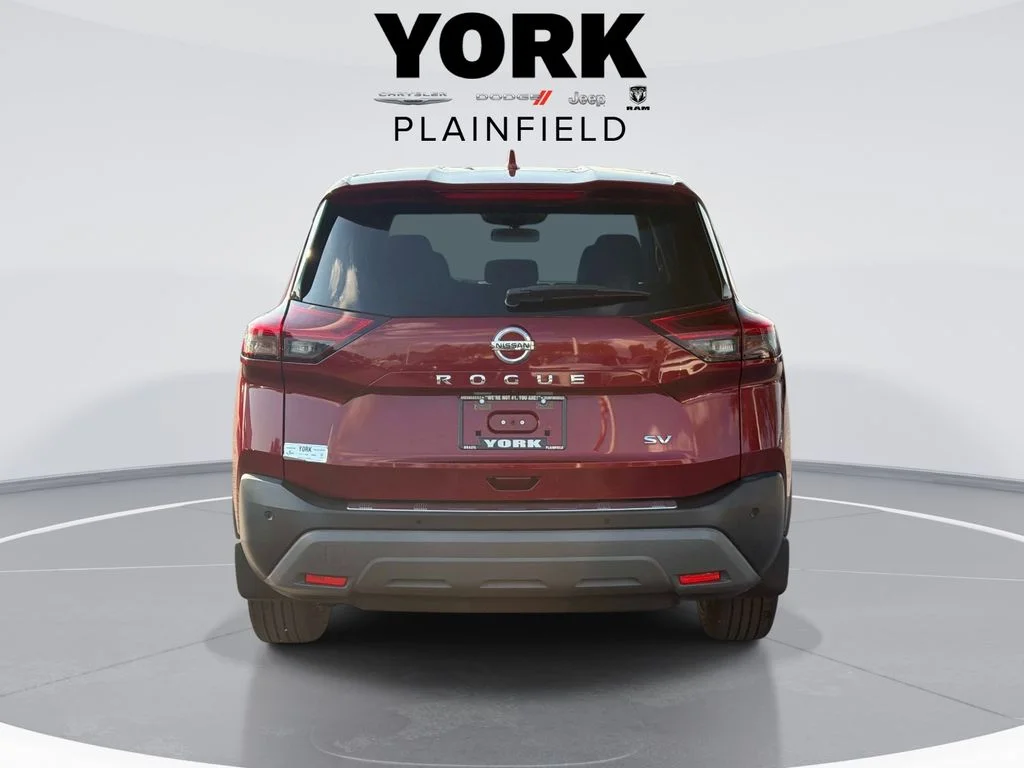 Used 2021 Red Nissan SV image 6