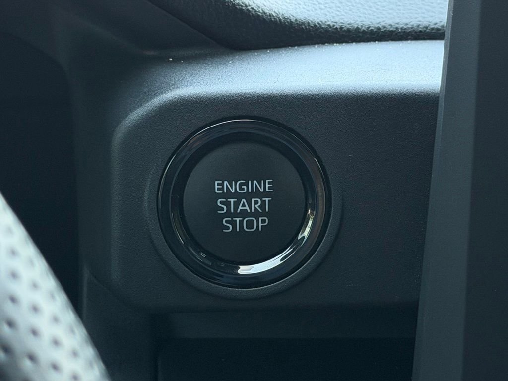 Certified Used 2025  Toyota SR image 38