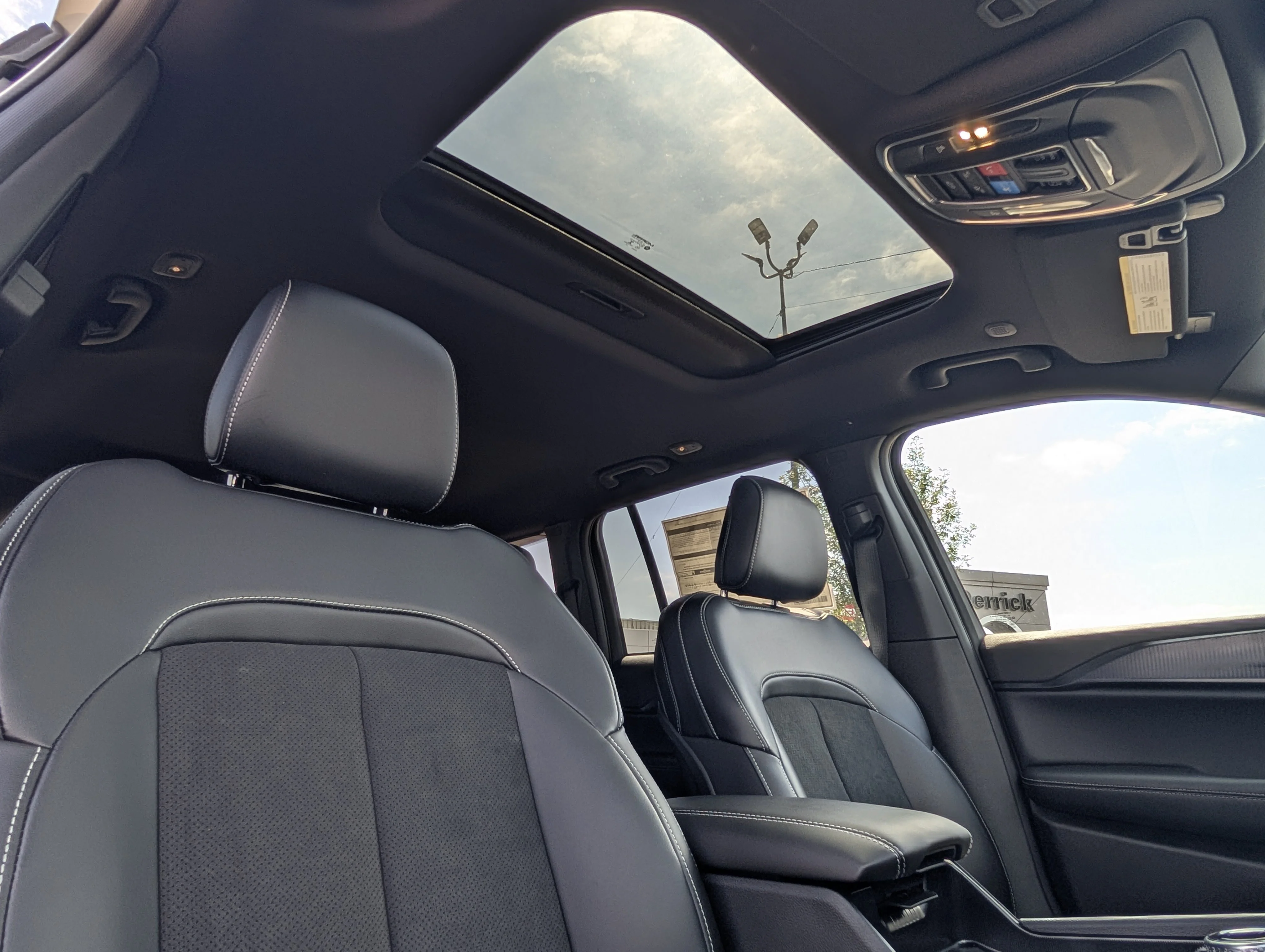 New 2025 Bright White Jeep Altitude image 21