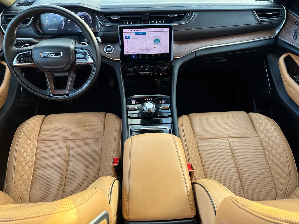 Used 2024 Black Jeep Summit image 12