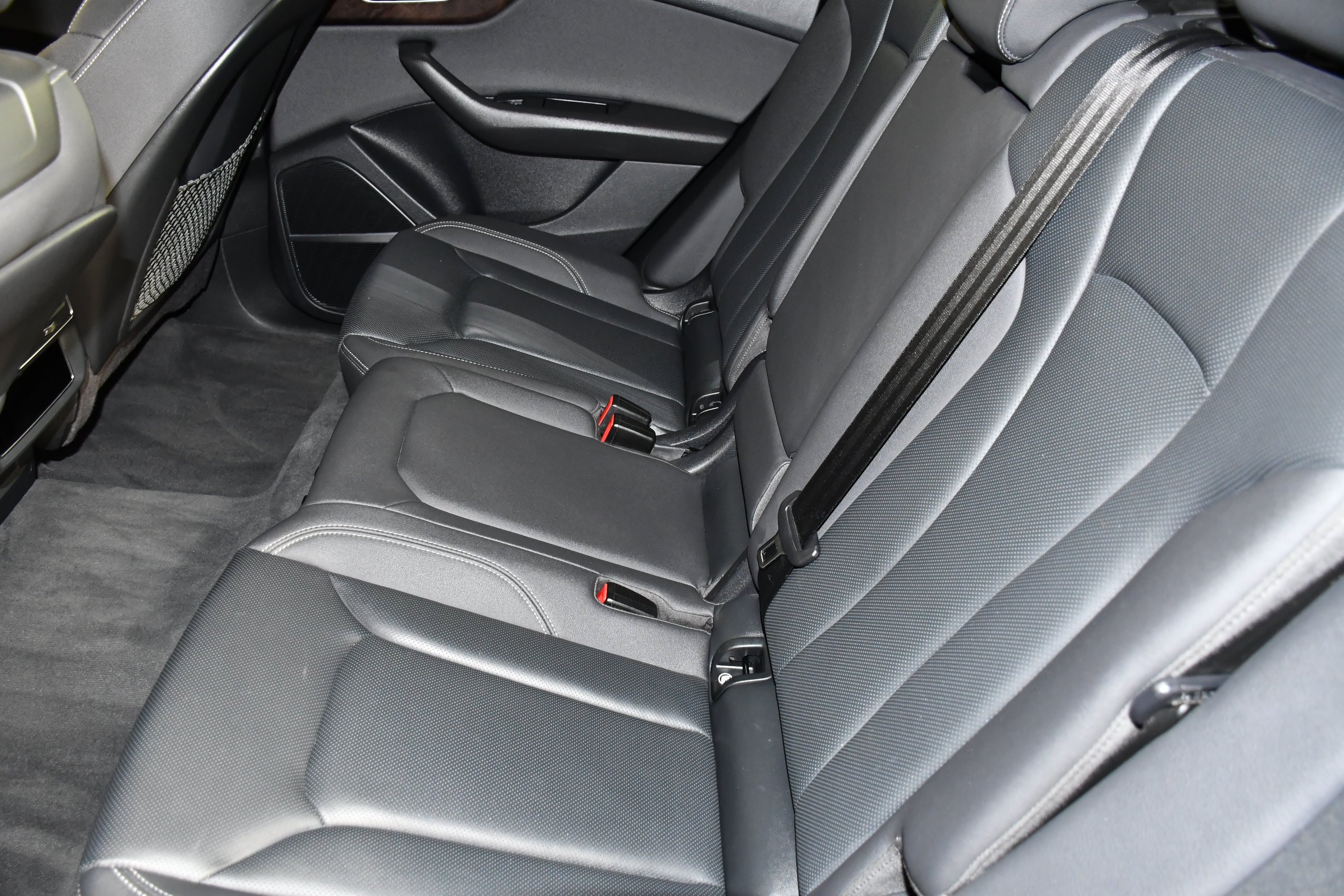 Used 2020 Orca Black Metallic Audi Premium Plus image 45