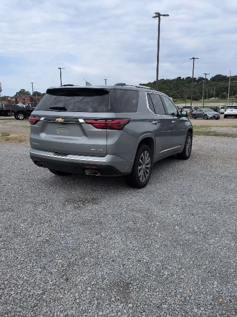Used 2023 Gray Chevrolet Premier image 3