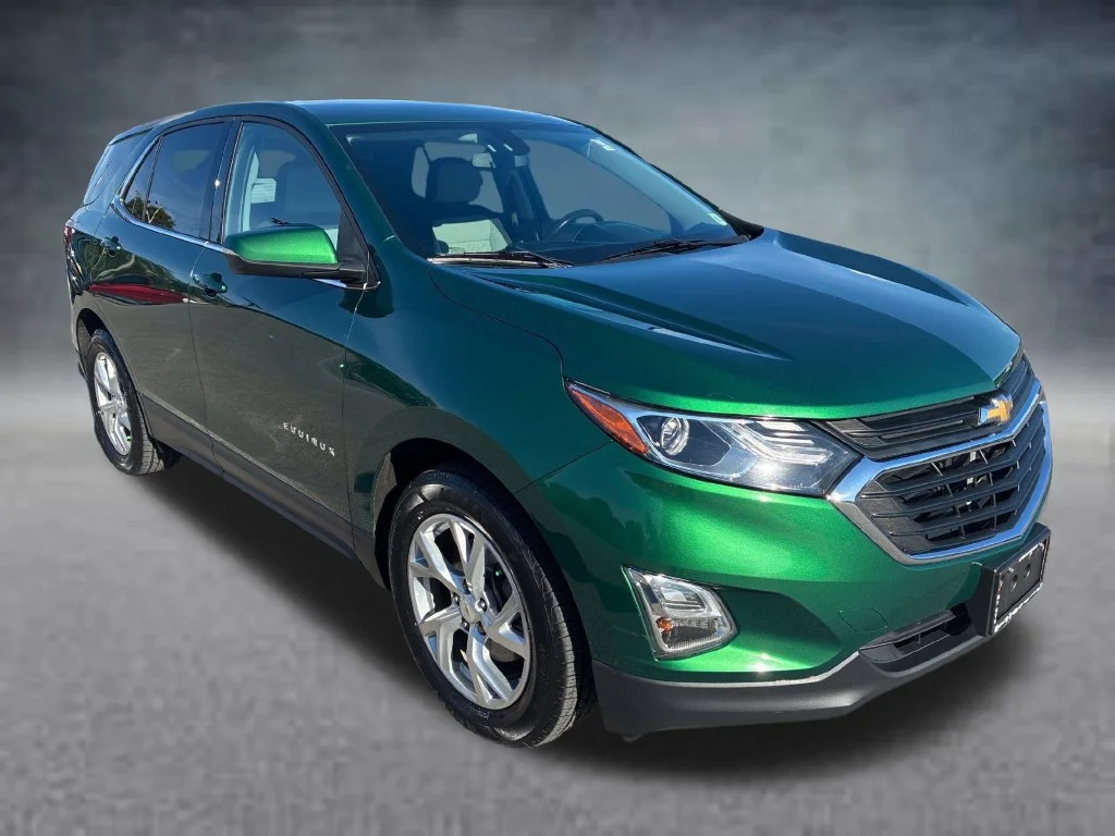 Used 2018 IVY METALLIC Chevrolet LT image 8