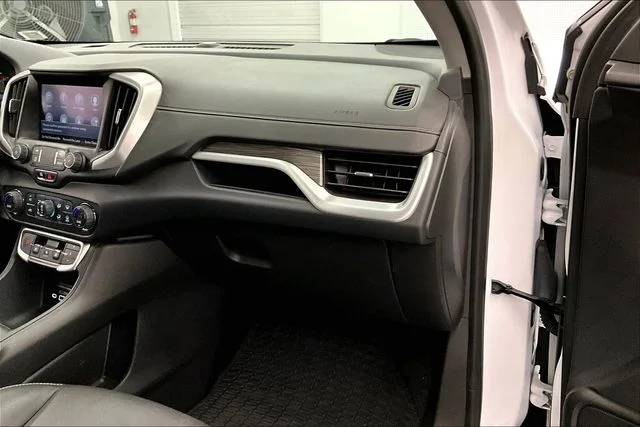 Used 2023 Summit White GMC SLT image 19