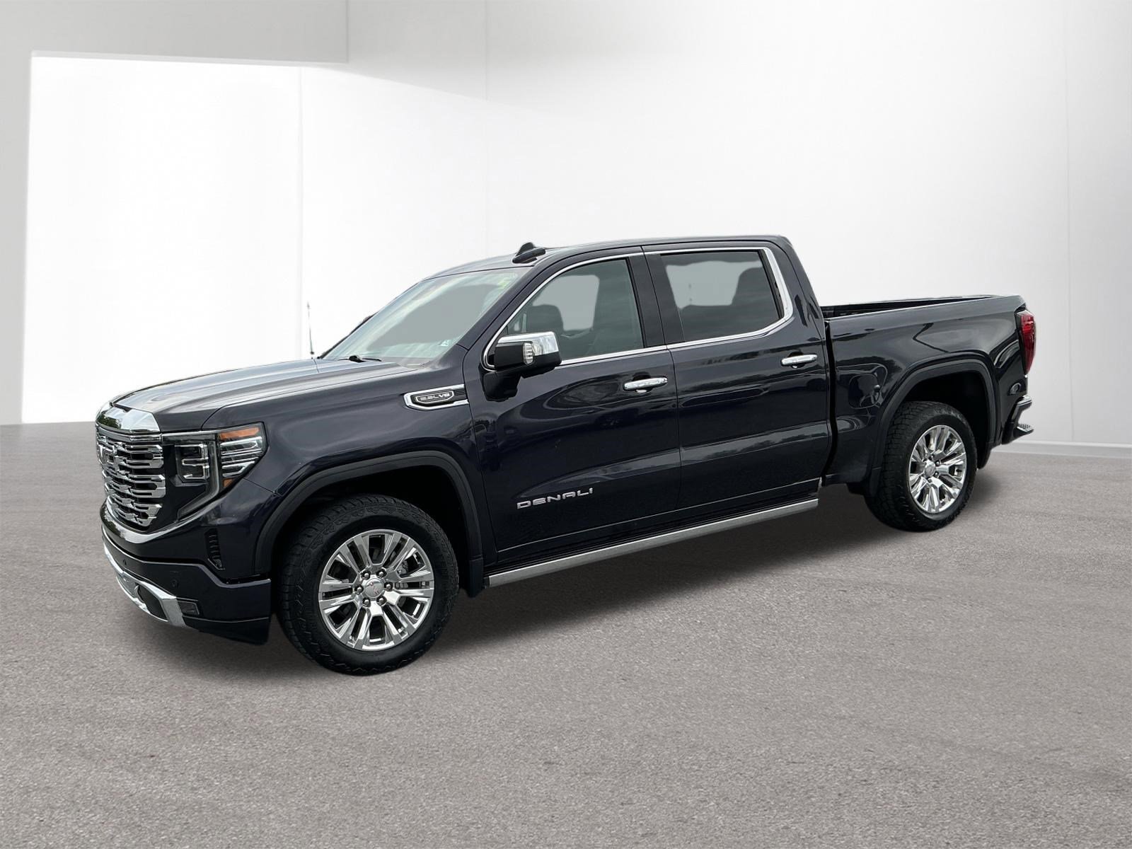 Used 2022 Titanium Rush Metallic GMC Denali image 7