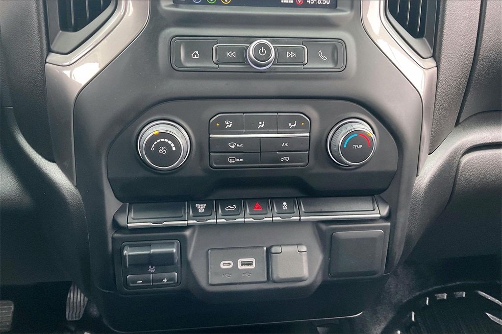 2023 CHEVROLET SILVERADO HD - Image 31