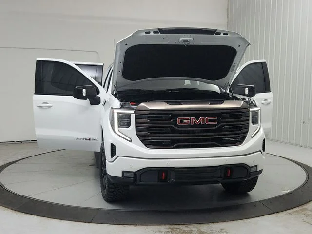 Used 2023 White GMC AT4X image 11