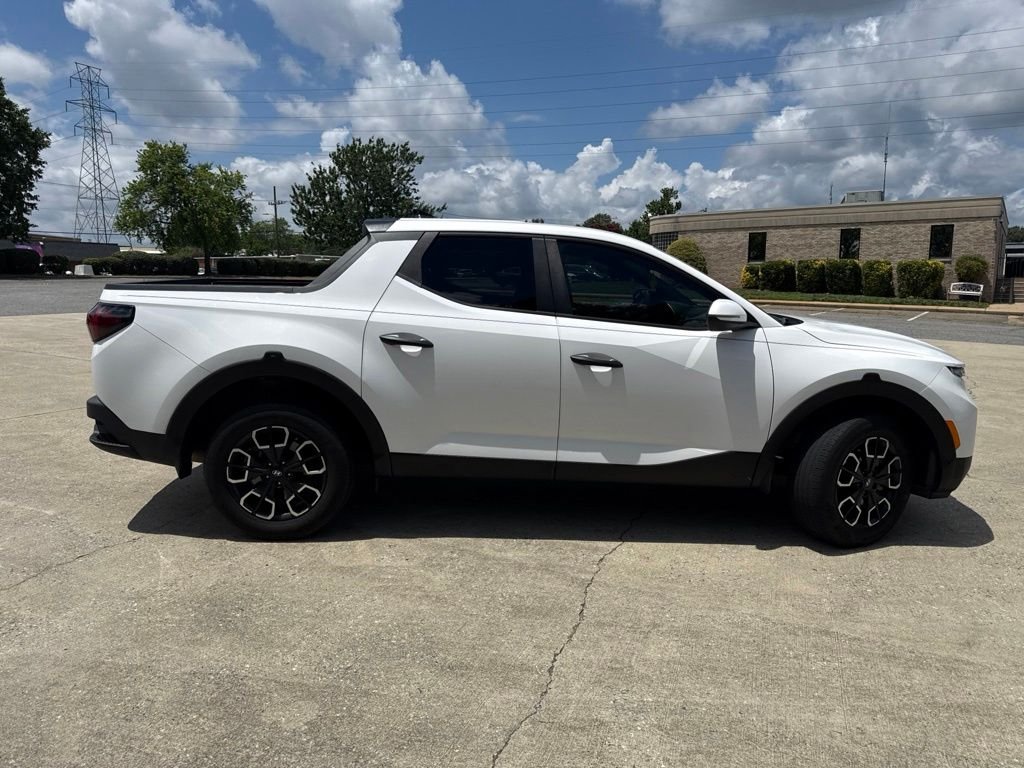 Used 2023 White Hyundai SEL image 5