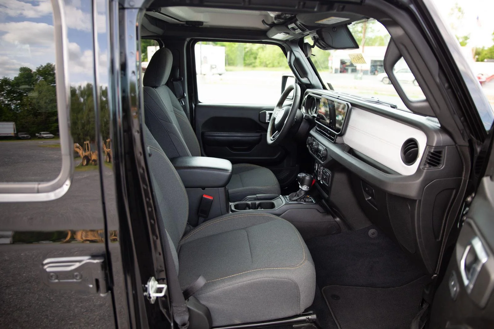 Used 2024 Black Clearcoat Jeep Sport S image 23