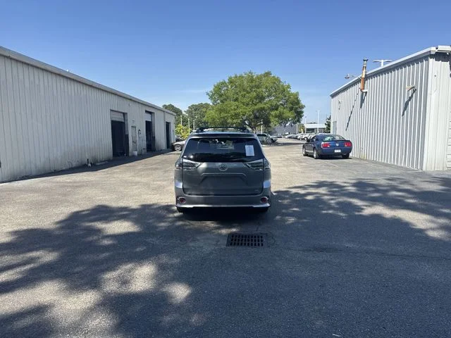 Used 2017 Silver Toyota SE Premium image 6