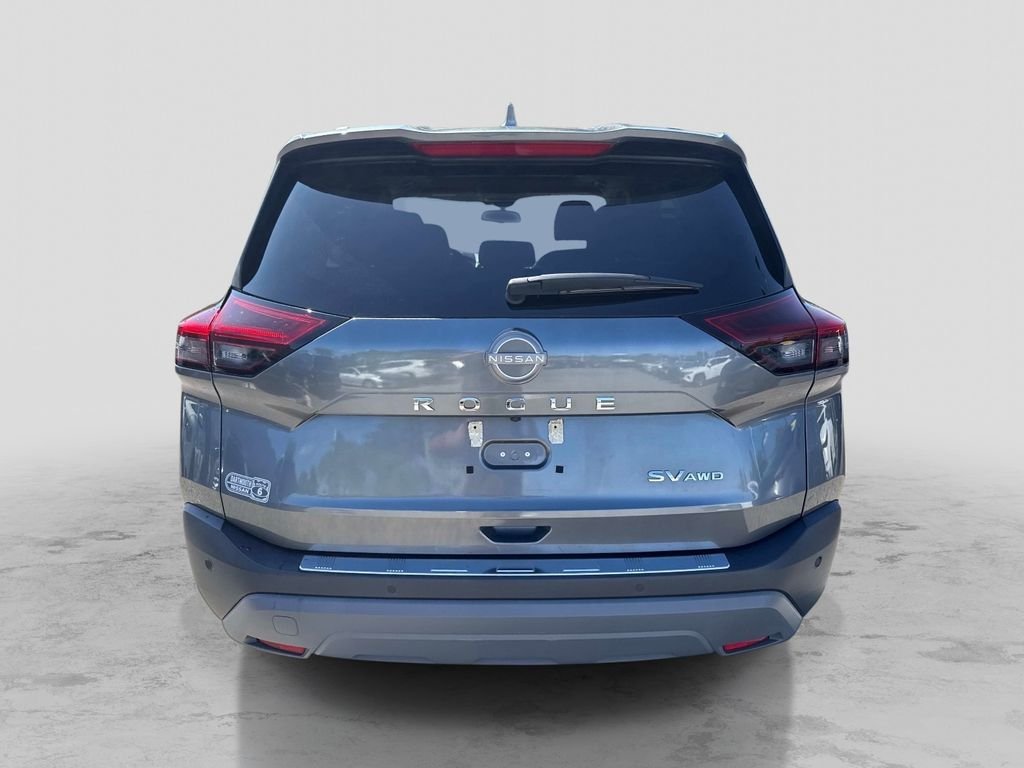 Used 2023 Gray Nissan SV image 4