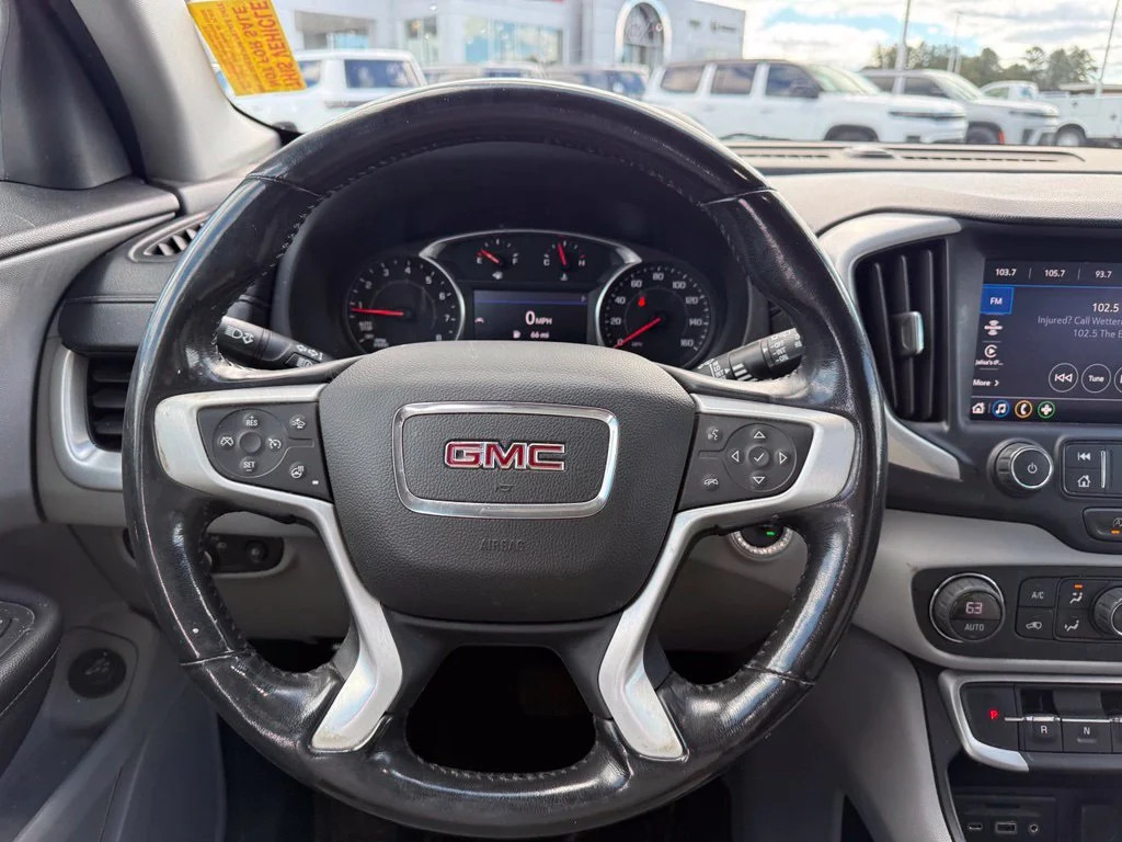 Used 2022 White GMC SLT image 7
