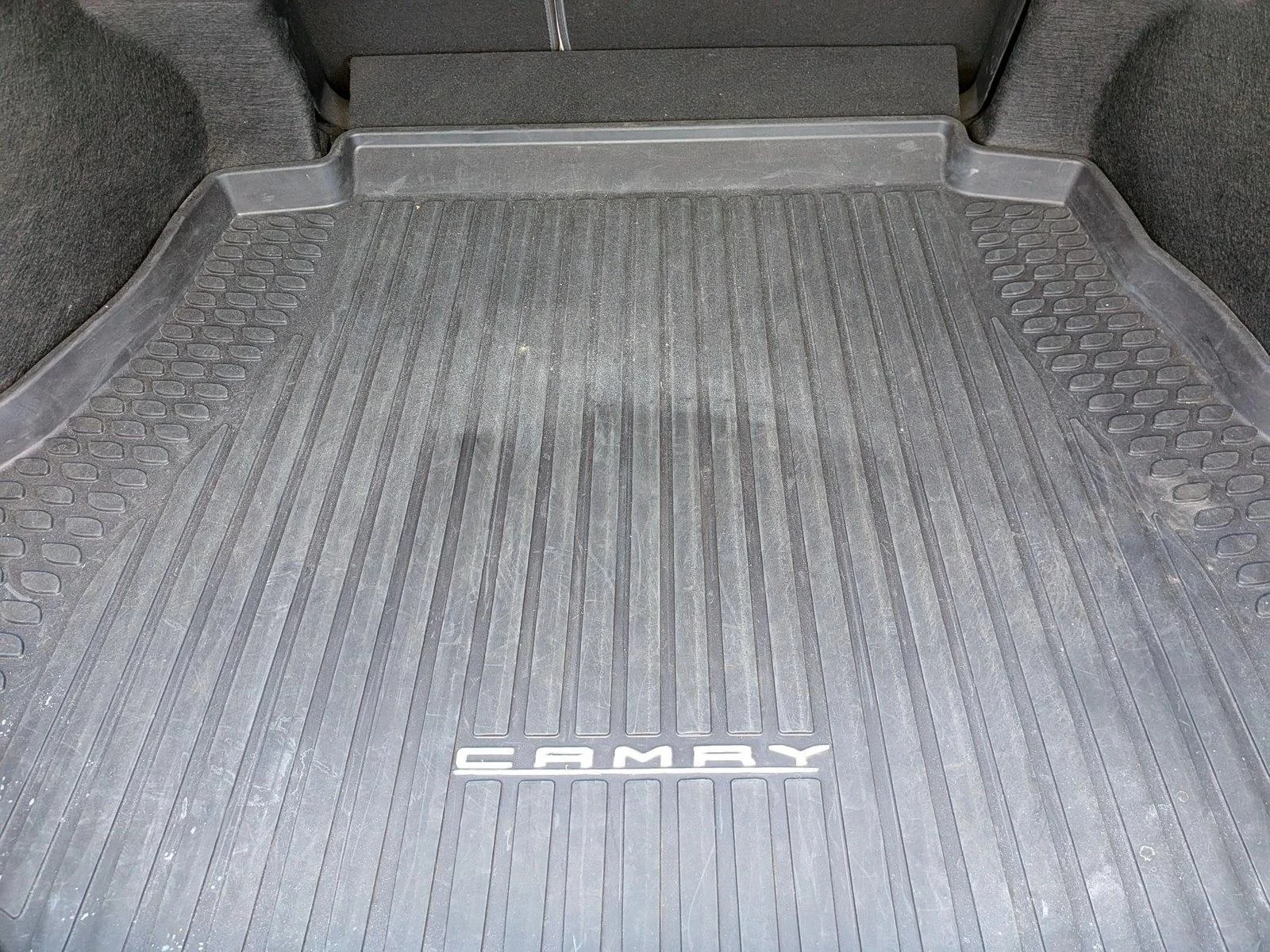 Used 2019 Galactic Aqua Mica Toyota LE image 6