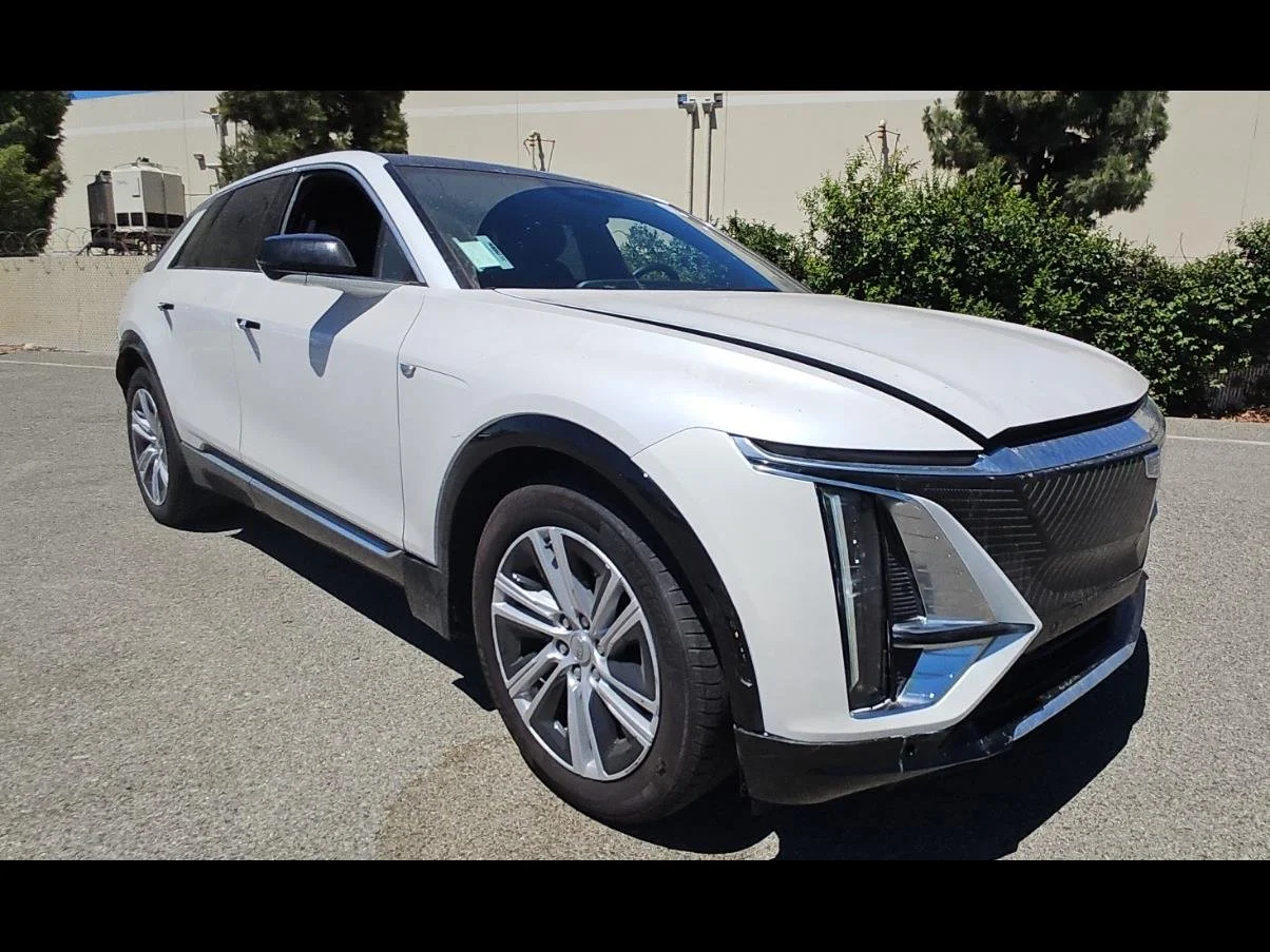 Used 2024 Crystal White Tricoat Cadillac Tech image 14