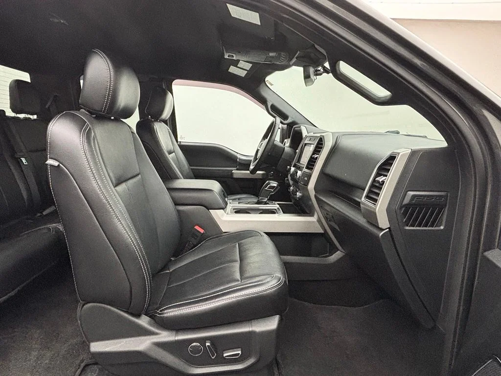 Used 2018 Gray Ford Lariat image 33