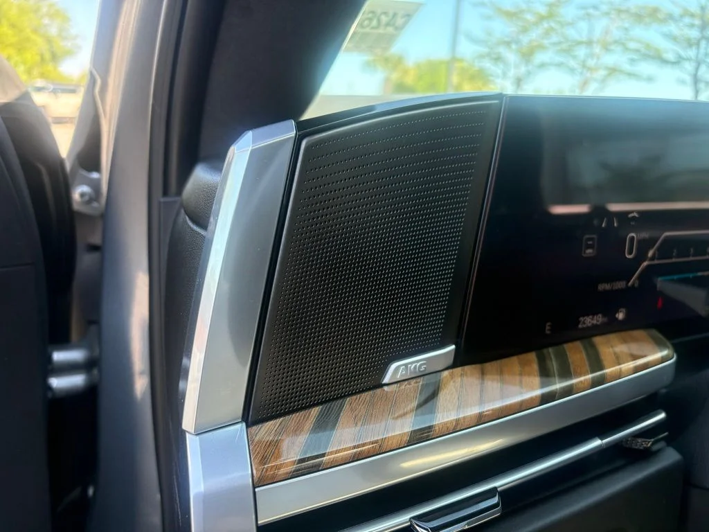 Used 2025 Silver Cadillac Sport Platinum image 22