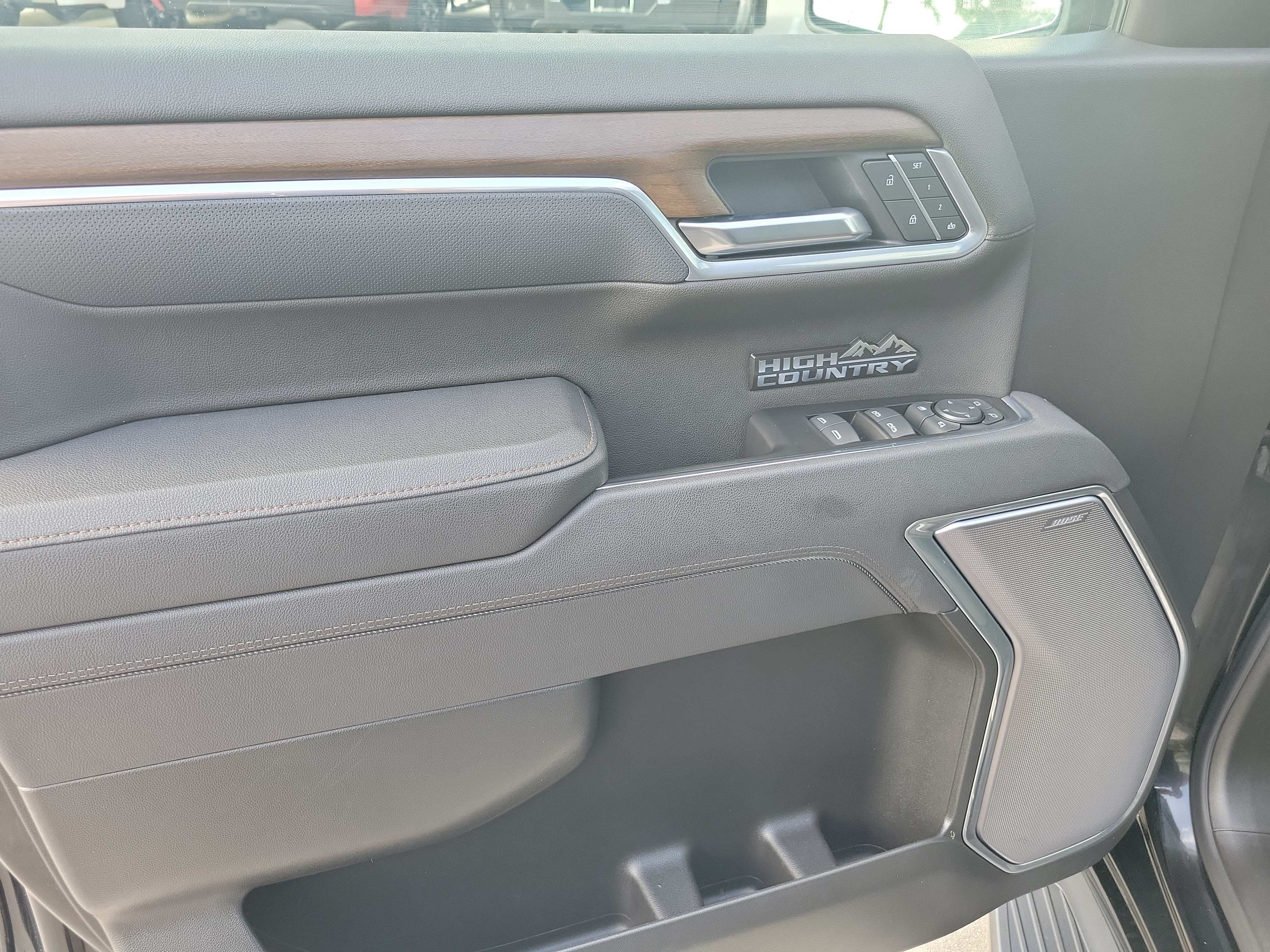 Used 2025 Black Chevrolet High Country image 19