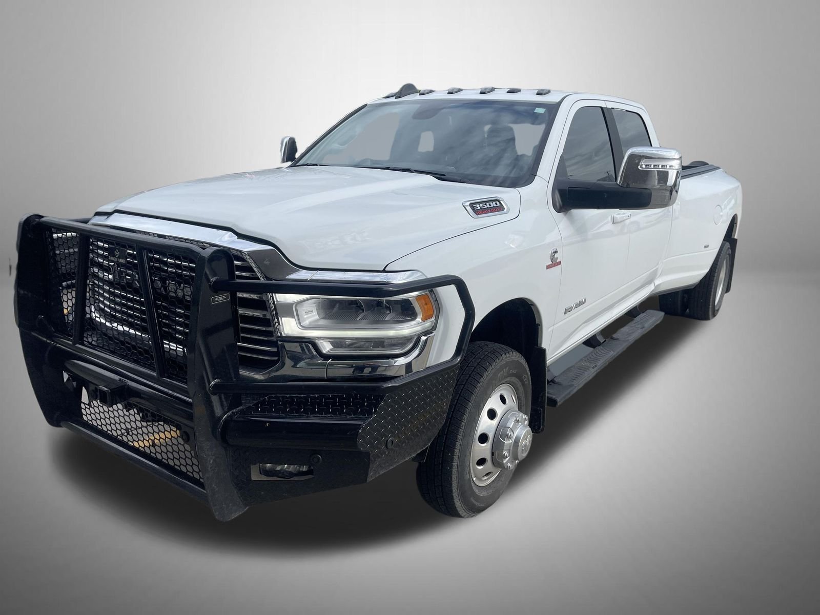 2024 RAM 3500 Laramie 4X4 Crew Cab LWB's photo