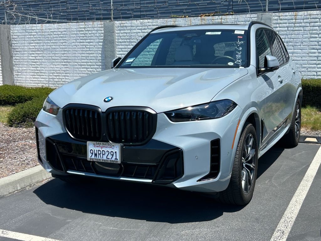 Used 2026 Brooklyn Grey Metallic BMW xDrive40i image 2