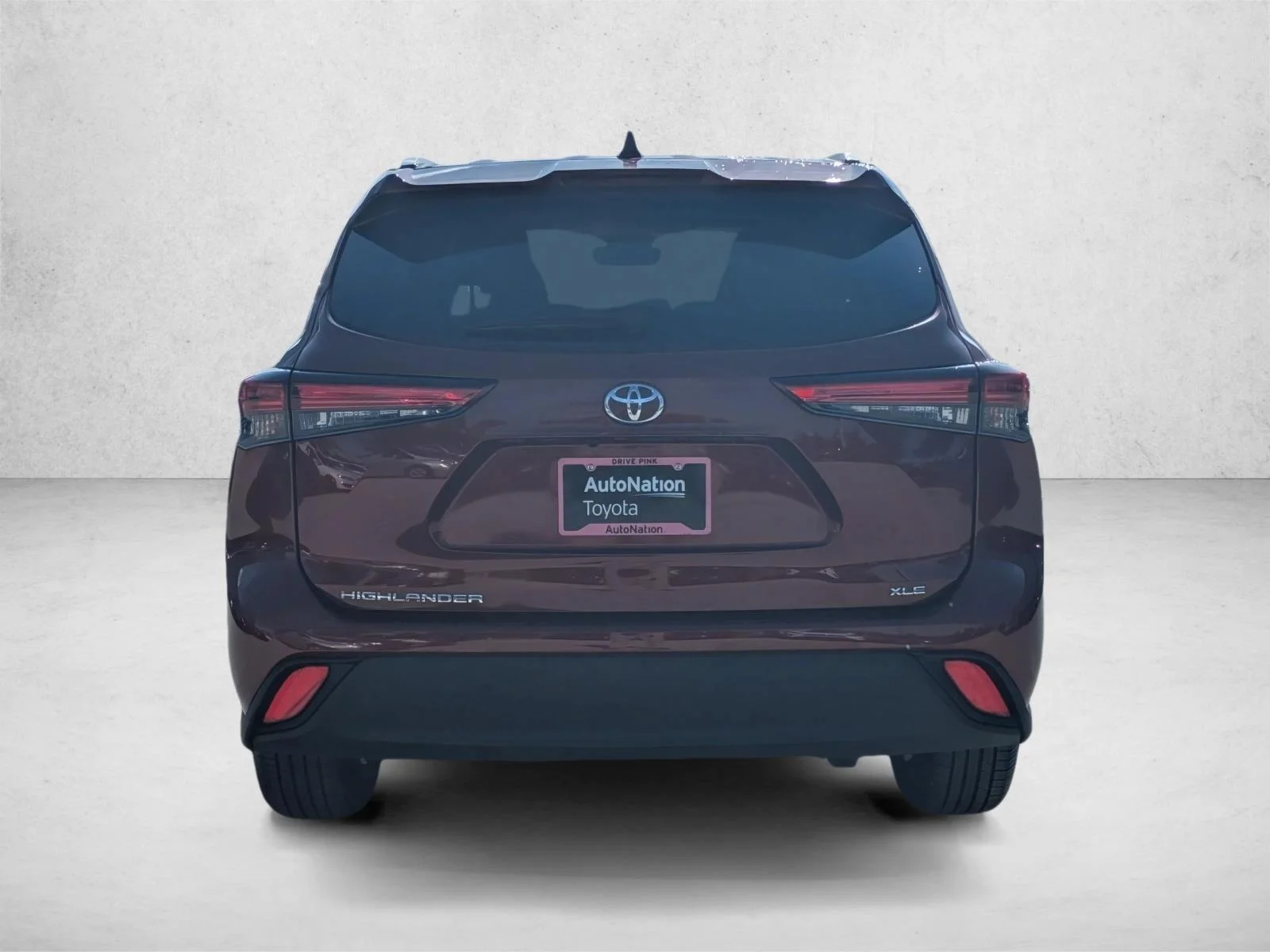 Used 2022 Ruby Flare Pearl Toyota XLE image 7