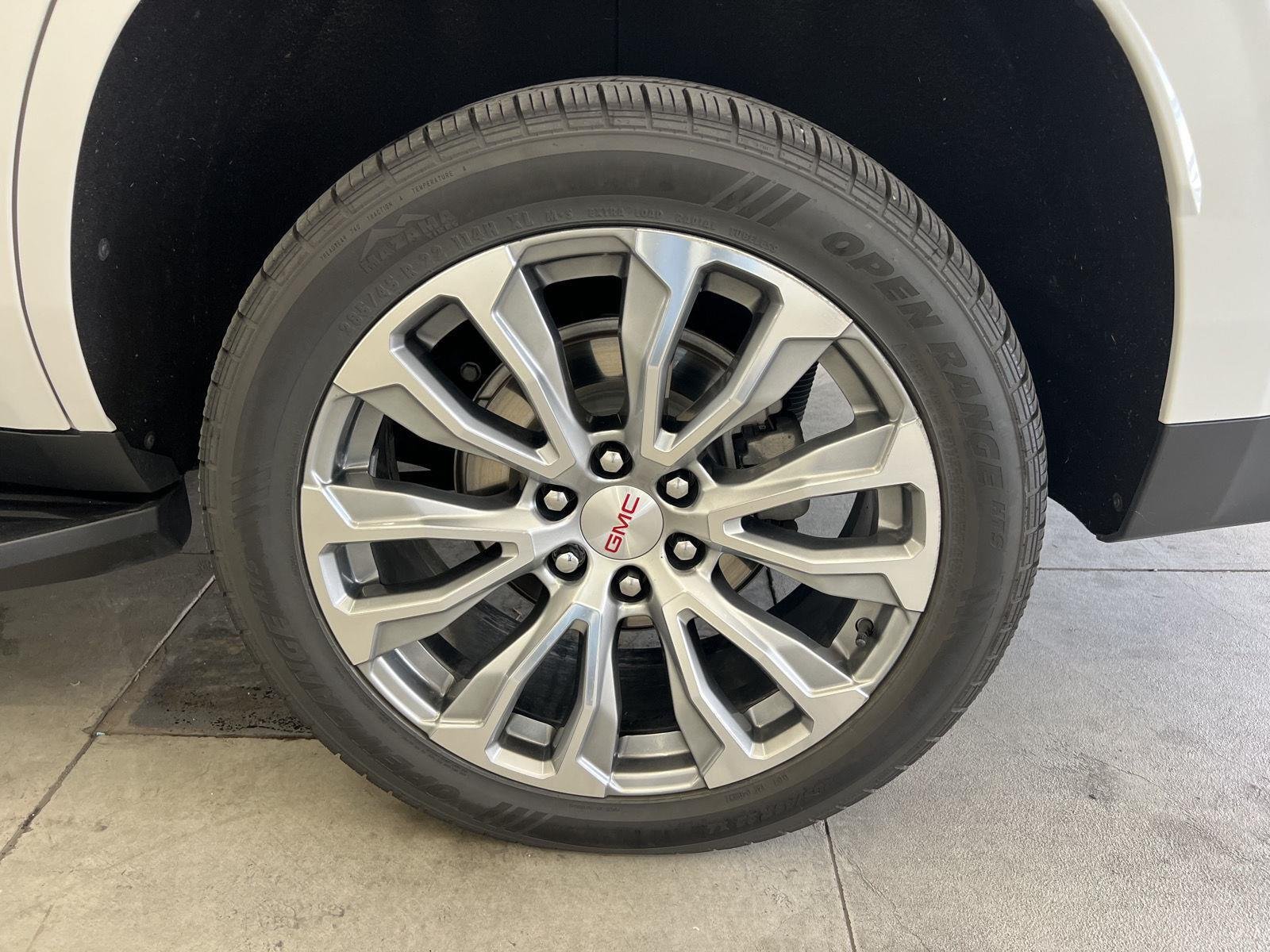2023 GMC Yukon Denali - Photo 10