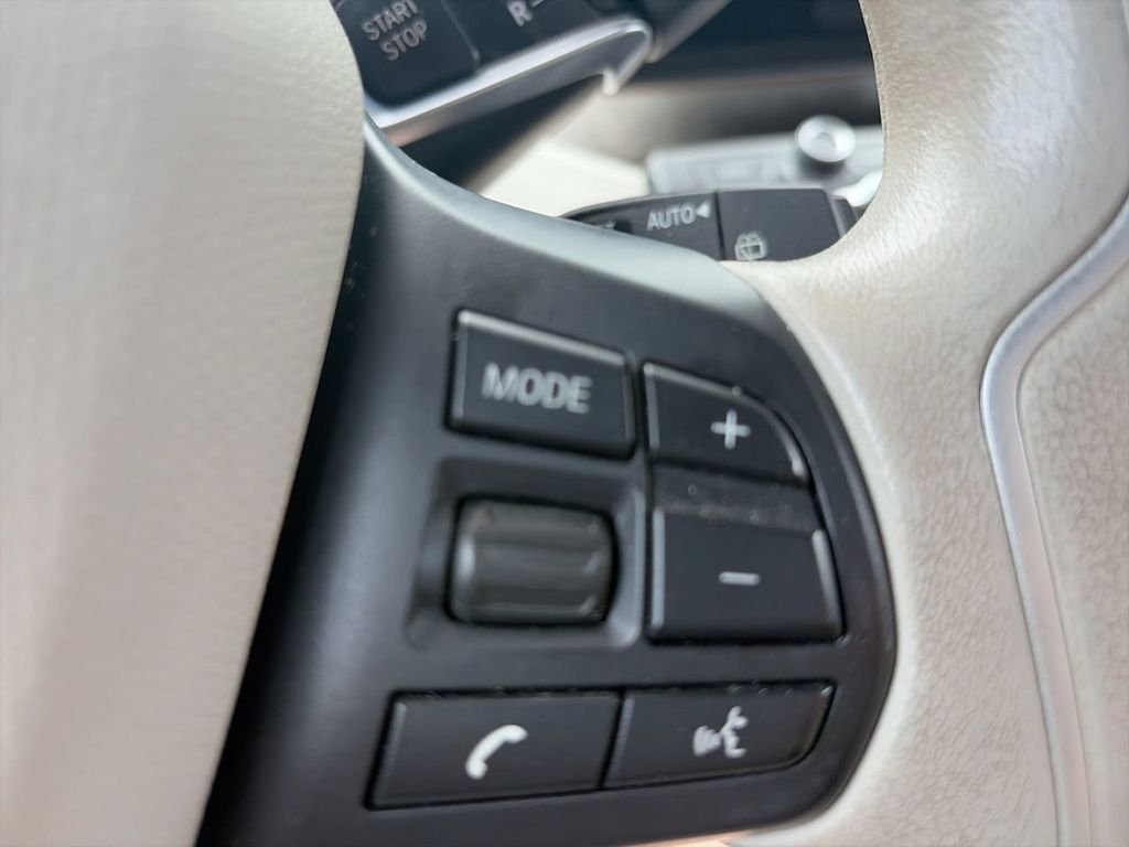 Used 2014 Silver BMW with Range Extender image 22