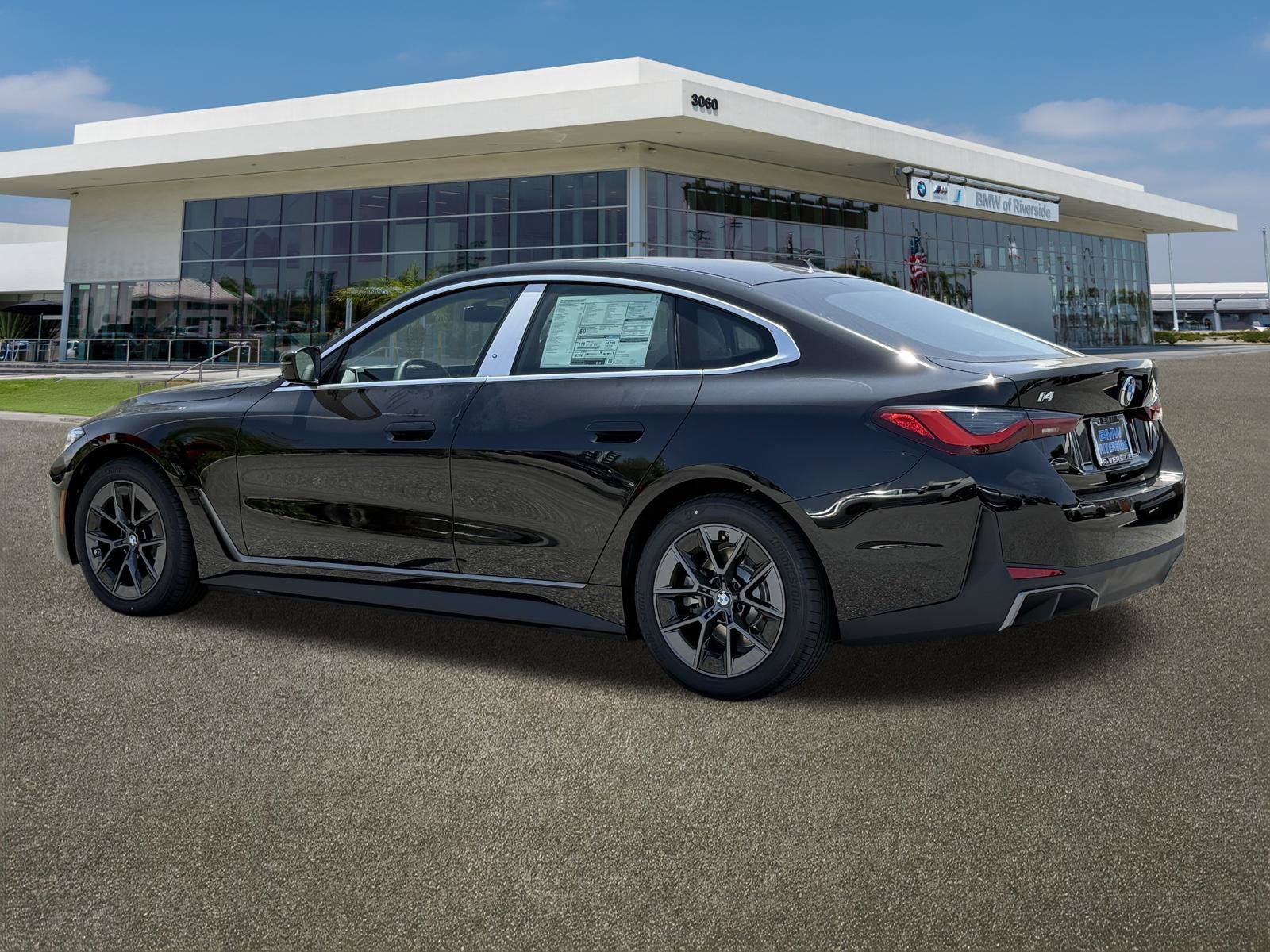 2026 BMW i4 40 - Photo 8