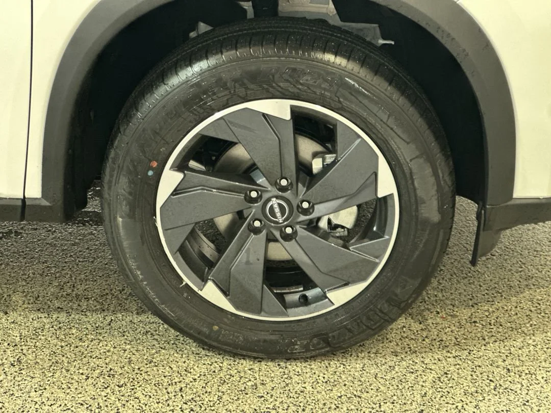 2026 Nissan Rogue SV - Photo 10