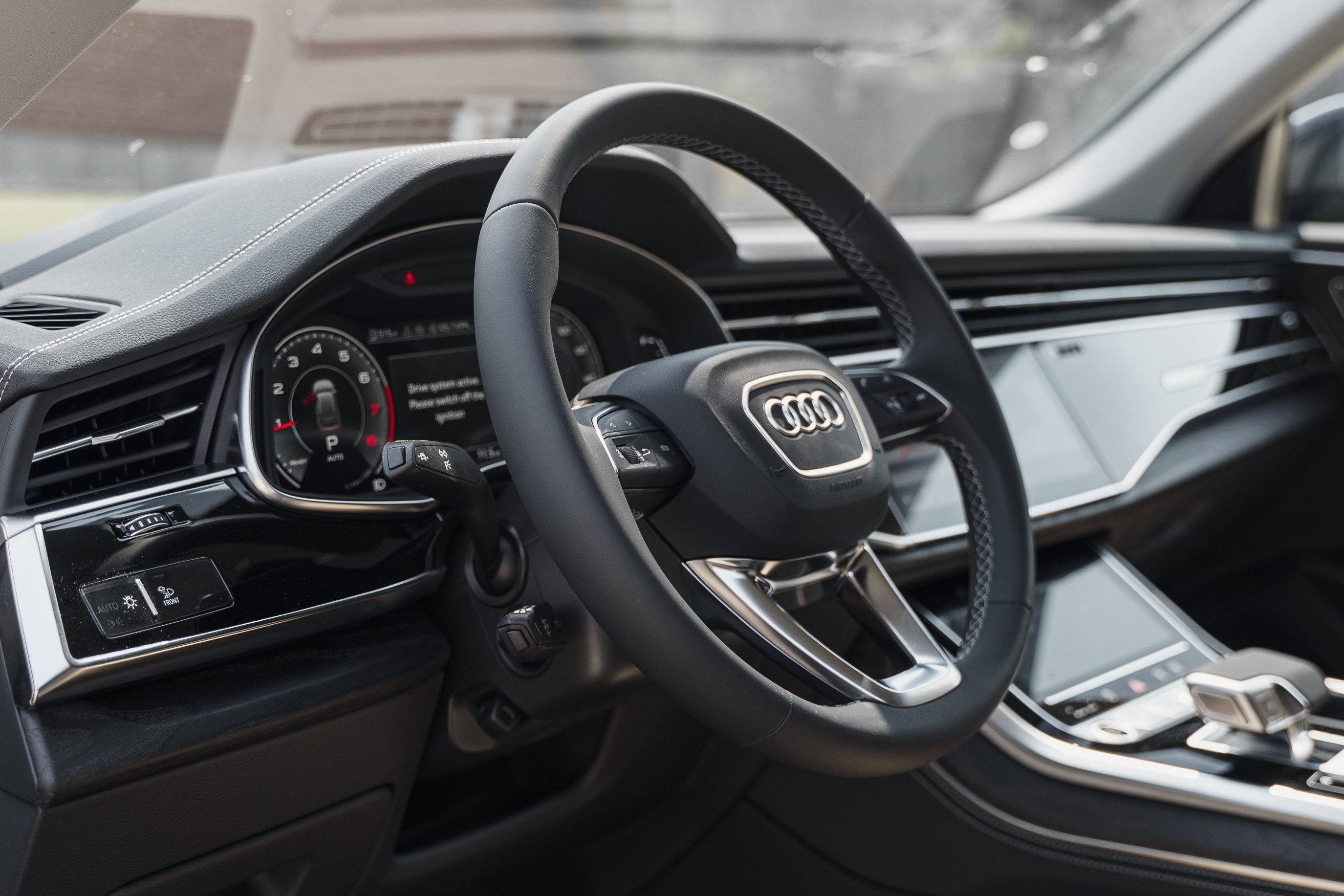New 2026 MYTHOS BLACK Audi Prestige image 9