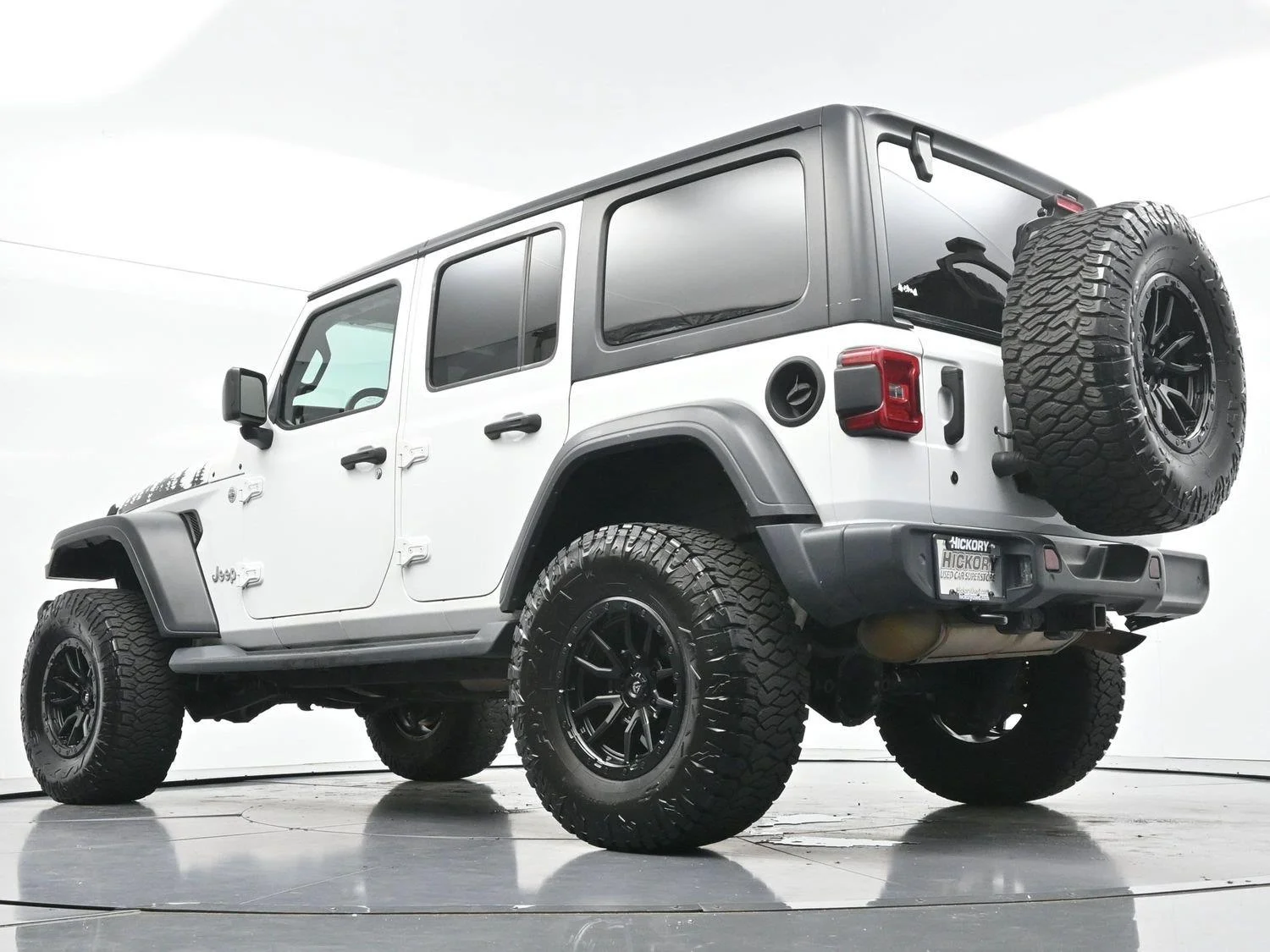 Used 2020 Bright White Clearcoat Jeep Sport S image 43