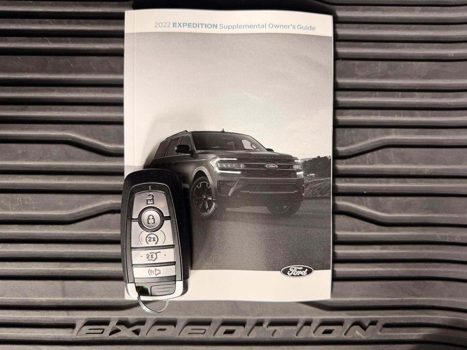 Used 2022 Dark Matter Gray Ford Limited image 46