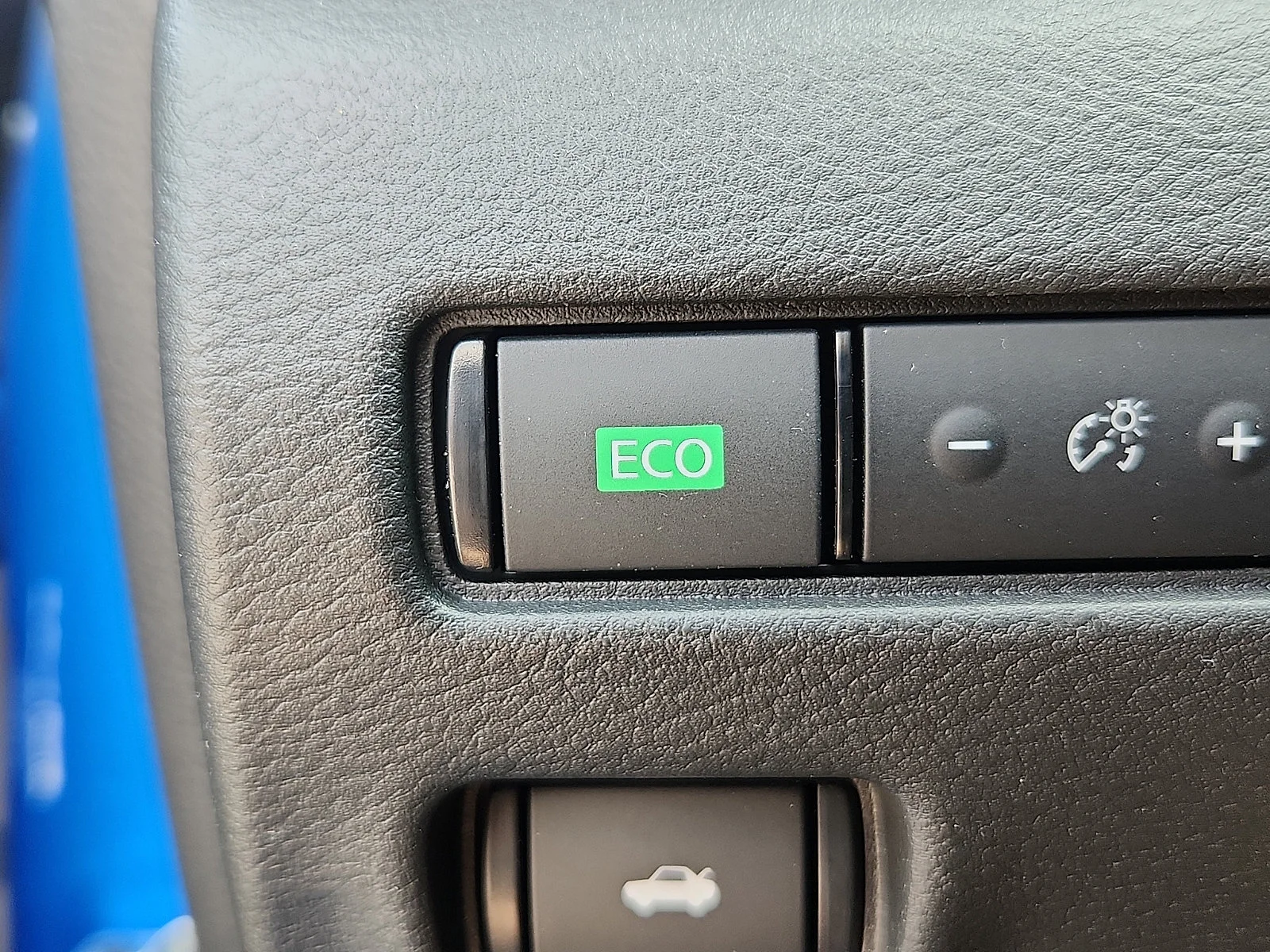 Used 2023 Electric Blue Metallic Nissan SV image 19