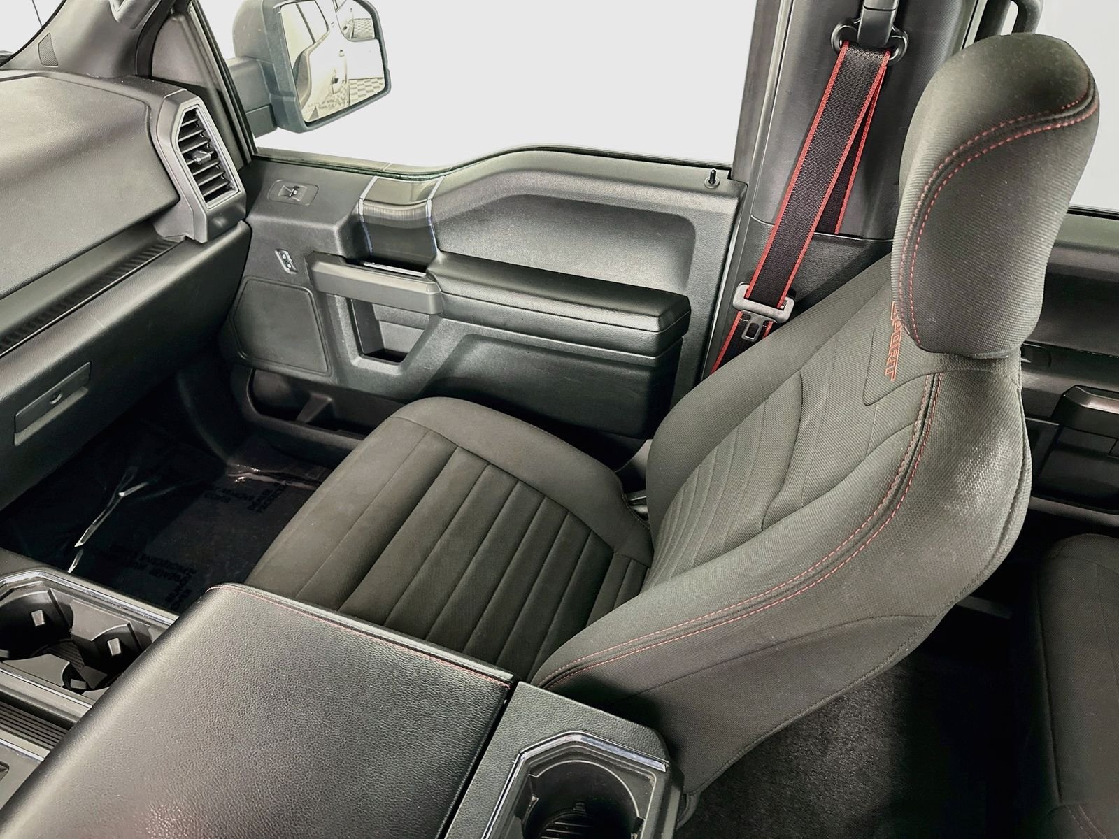 Used 2018 Ingot Silver Ford XLT image 23