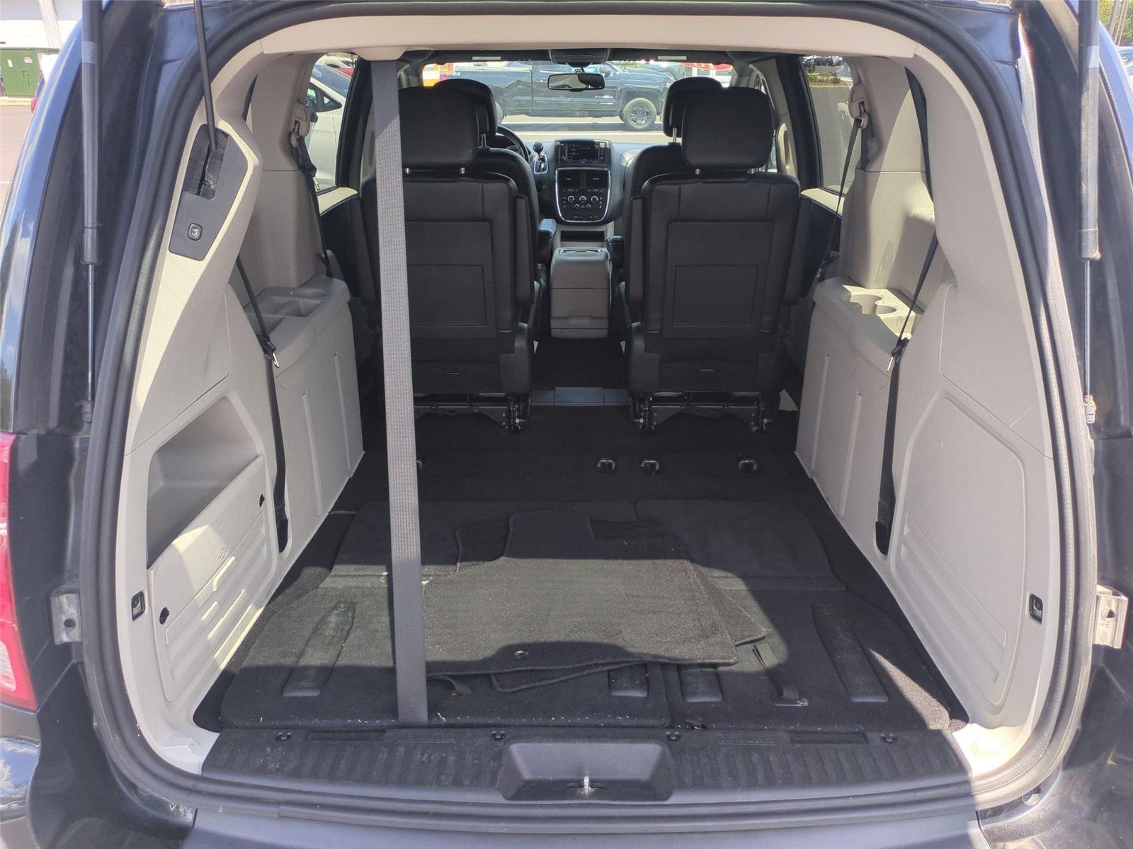 Used 2018 Black Onyx Crystal Pearlcoat Dodge SXT image 47