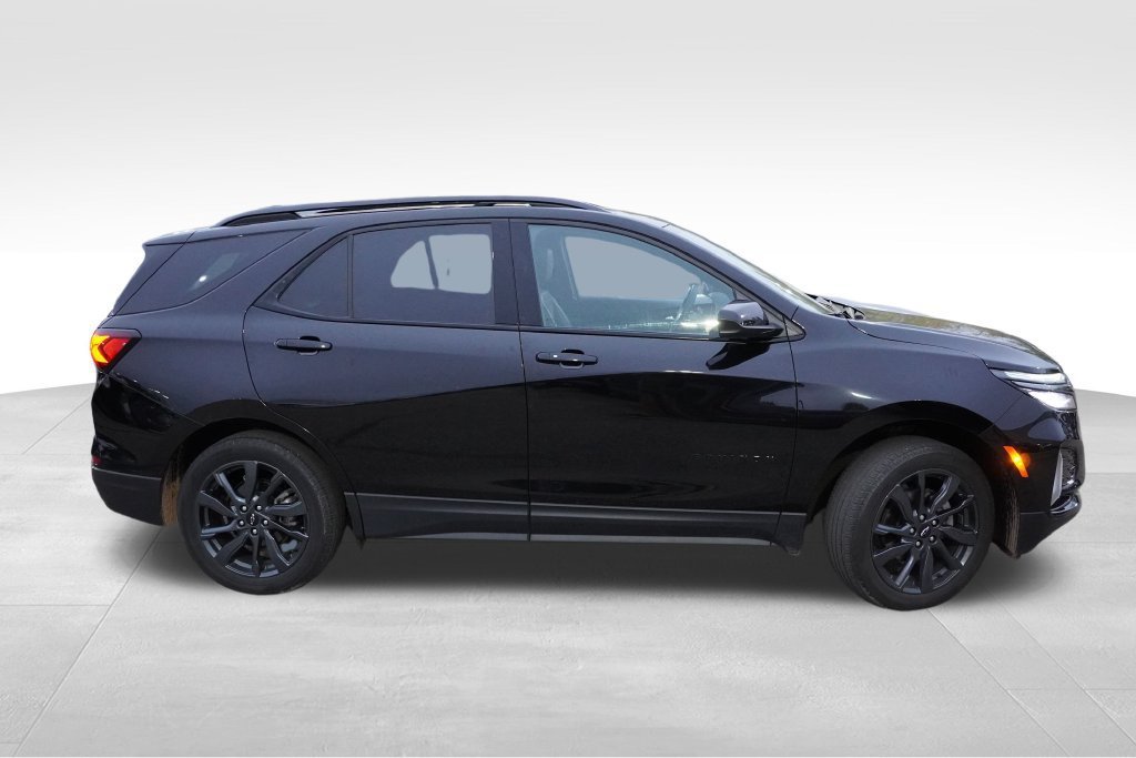 2023 Chevrolet Equinox RS - Photo 2